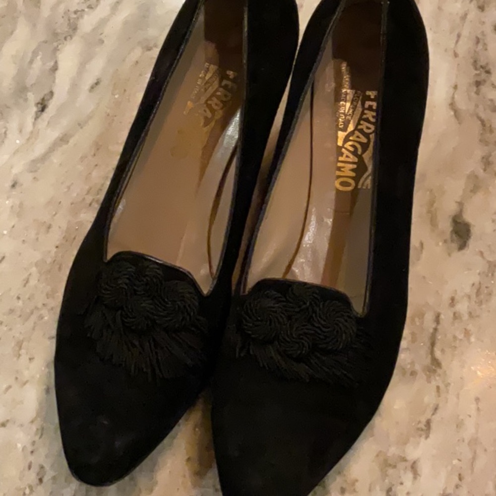 Suede black used